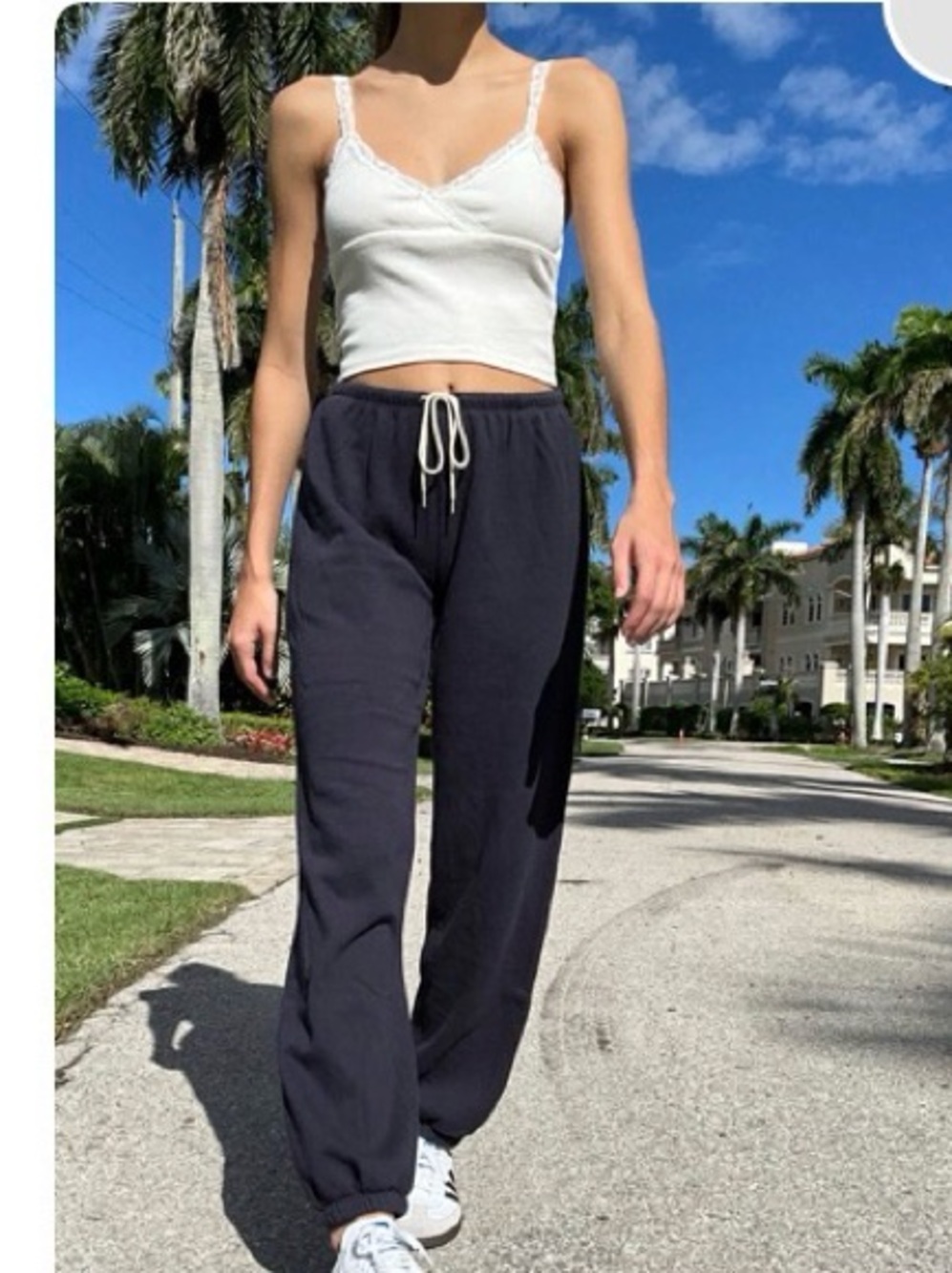 Brandy Melville Rosa Sweatpants